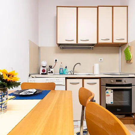 Lovely 1bd Close To The Summer Theatre アパート